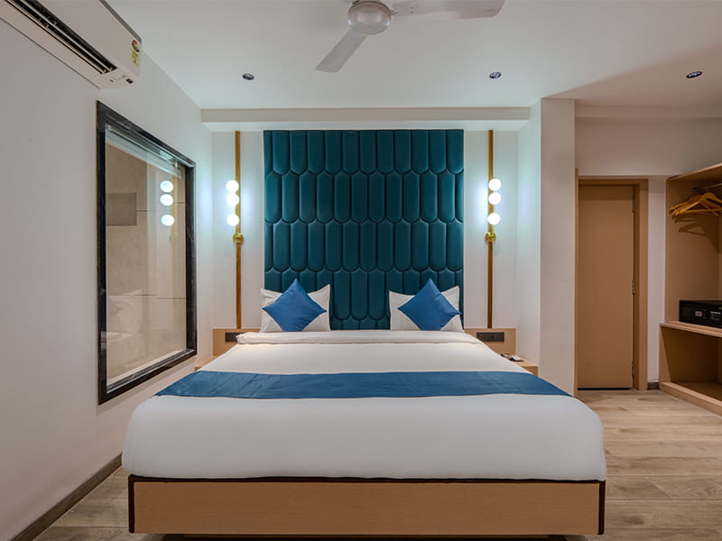 Executive Suite Bedroom